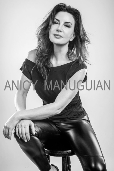 Diseñadora Claudia Anicy Manuguian: